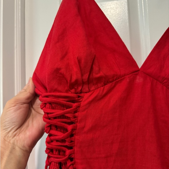 Brand New Without Tag
Farm Rio Red Lace Up MIDI Dress
Size- Large
Color- Red - Picture 5 of 8